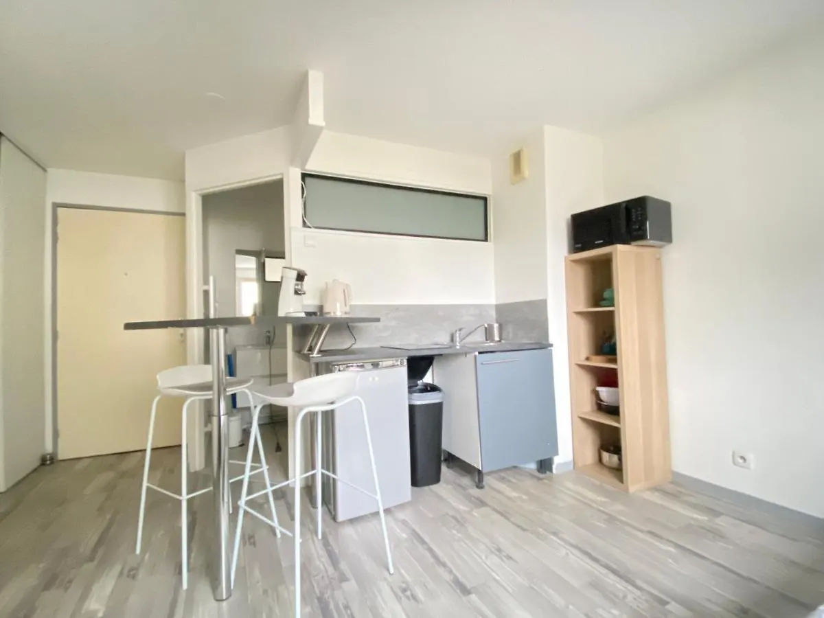 Apartment Gabriel - B - Studio Plein Centre Ville Clermont-Ferrand France